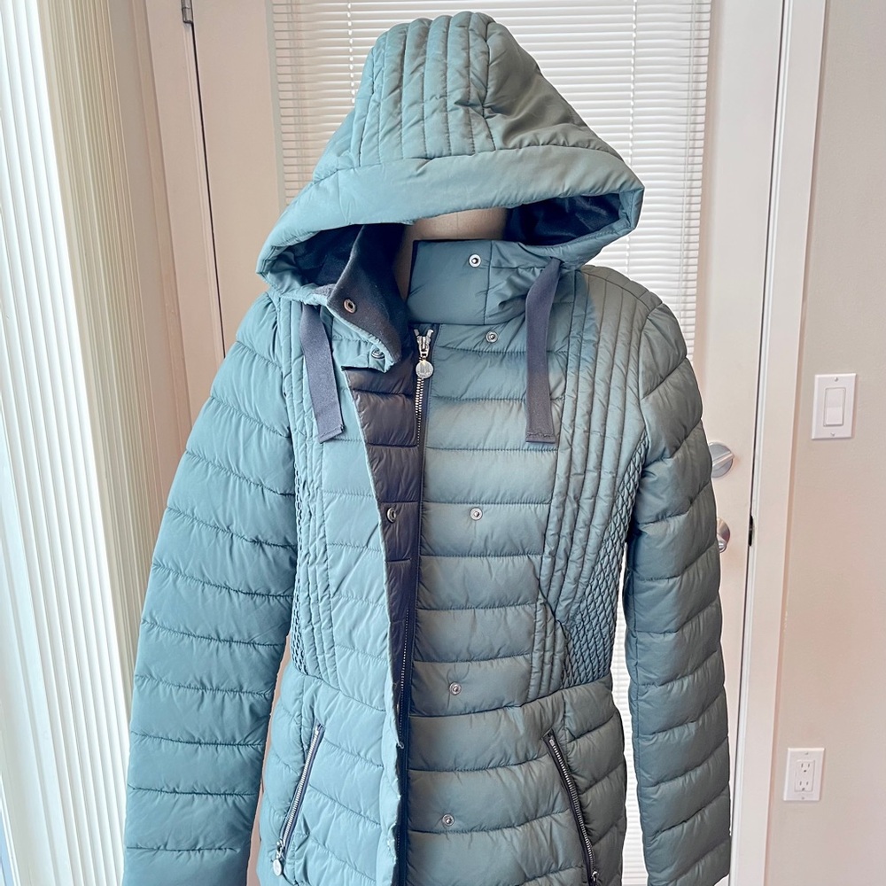Bernardo Women's Packable Water Resistant Puffer Jacket - Khaki green - Picture 7 of 13